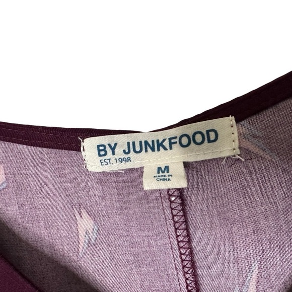 Junk Food Womens Lightning Bolt Button Up Dress Sz Medium Purple Tie Waist - Picture 7 of 7